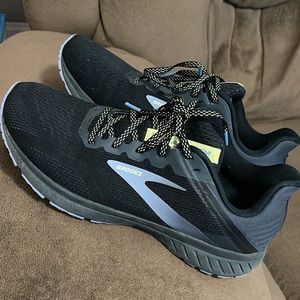 Brooks Anthem 5 running tennis shoe